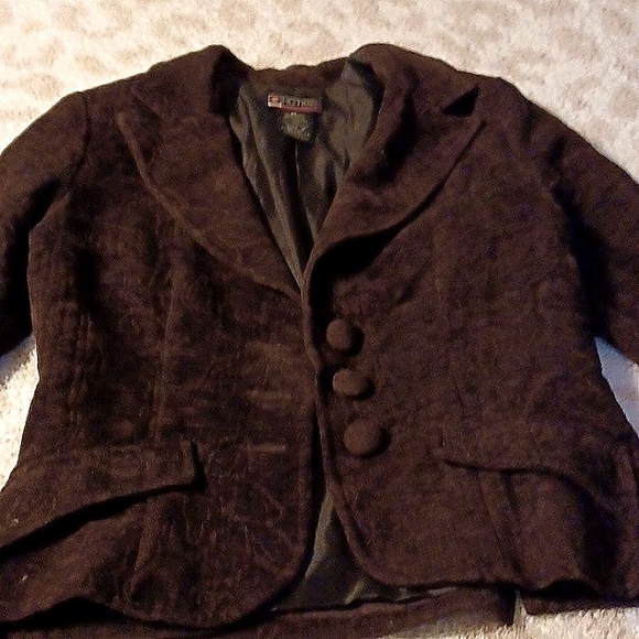 ADORABLE jacket - Picture 3 of 10